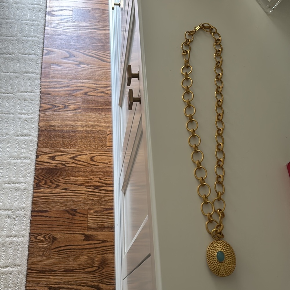 Julie Vos Gold Chain Necklace with Pendant - Picture 2 of 5